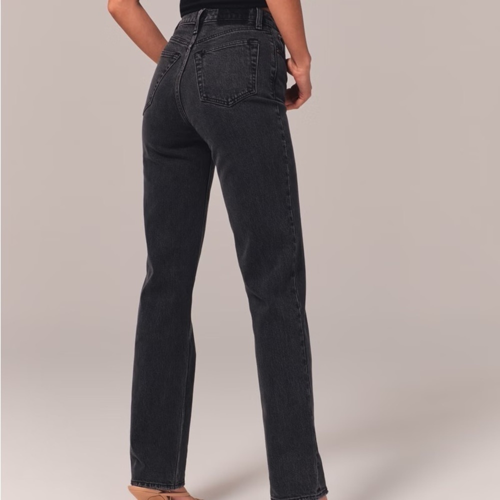 Abercrombie & Fitch Ultra High Rise 90s Straight Jean - Picture 2 of 10